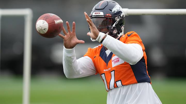 Broncos WR Courtland Sutton Working Through 'Little Shoulder Thing'