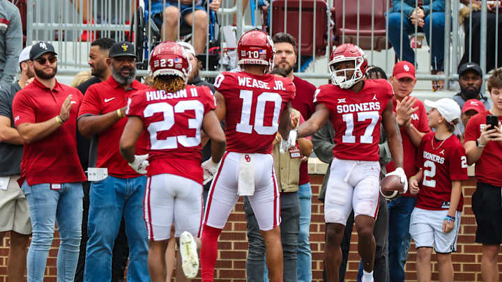 Oklahoma's Theo Wease Mastering Ins and Outs of Hurry-Up Offense Oklahoma's Theo Wease Mastering Ins and Outs of Hurry-Up Offense