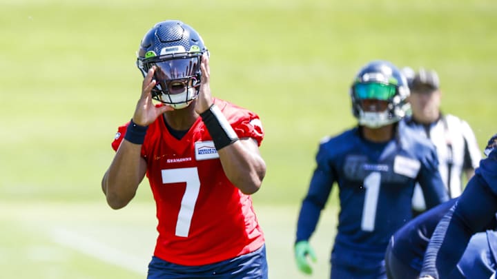 Pete Carroll Names Geno Smith Starting QB for First Preseason Game