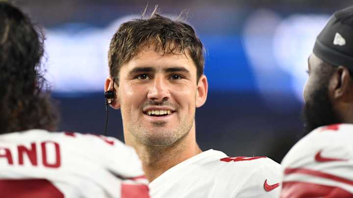 Daniel Jones Growing More and More Comfortable in New Giants' Offense Daniel Jones Growing More and More Comfortable in New Giants' Offense