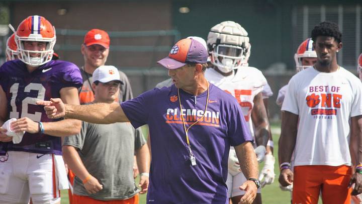 Clemson OL Jordan McFadden 'Super Confident' In Tigers' Offense Clemson OL Jordan McFadden 'Super Confident' In Tigers' Offense