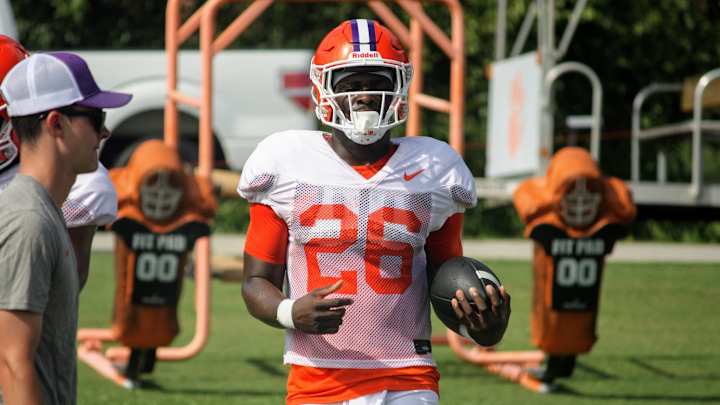 Ultimate Combo: Clemson RB Phil Mafah Beefs Up, Stays Fast