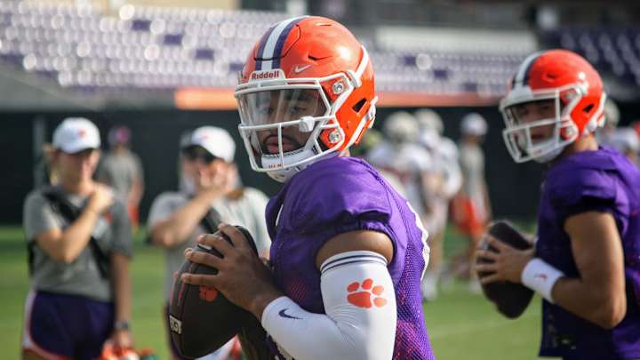 DJ Uiagalelei Thinks Clemson Offense Is 'Right There'