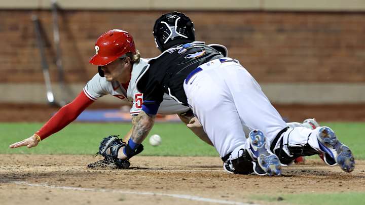 New York Mets, Devoid of Big Hit, Lose Fluky Game to Phillies
