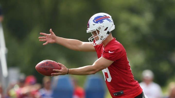 WATCH: Bills Rookie Matt Araiza Boots Amazing 82-Yard Punt!