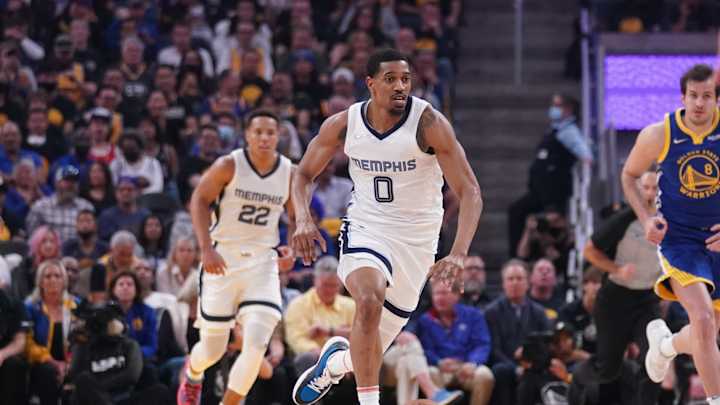 De'Anthony Melton Shines in Drew League Playoff Game De'Anthony Melton Shines in Drew League Playoff Game