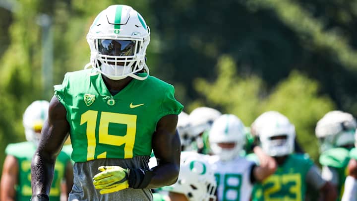 Oregon Offense Starts Hot, Defense Closes Strong in First Fall Scrimmage