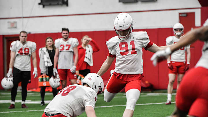 Wisconsin 'trying to be smart' with kicker Vito Calvaruso in fall camp