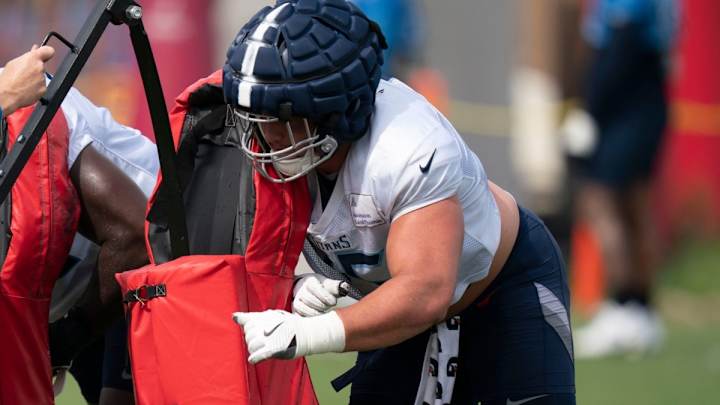 Radunz Can't Run Away With Right Tackle Battle