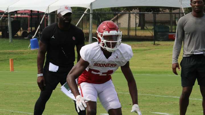 Opposite Woodi Washington, Oklahoma Coaches Still Searching for the Best Corner Opposite Woodi Washington, Oklahoma Coaches Still Searching for the Best Corner