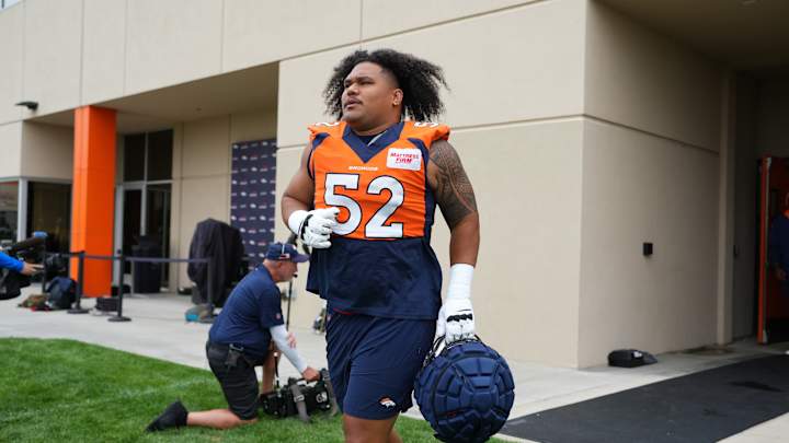 Report: Broncos OL Netane Muti Undergoes Knee Surgery, Out 3-4 Weeks