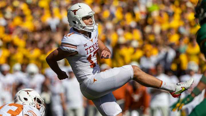 'Dicker the Kicker' Cut by Rams; Should Dallas Cowboys Sign Longhorns Ex?