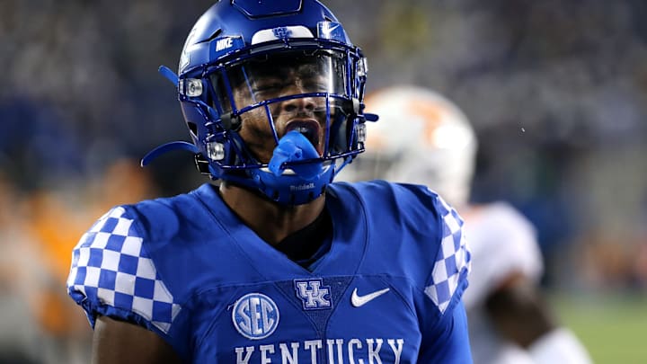 Watch: Tight End Izayah Cummings Discusses Fall Camp, More