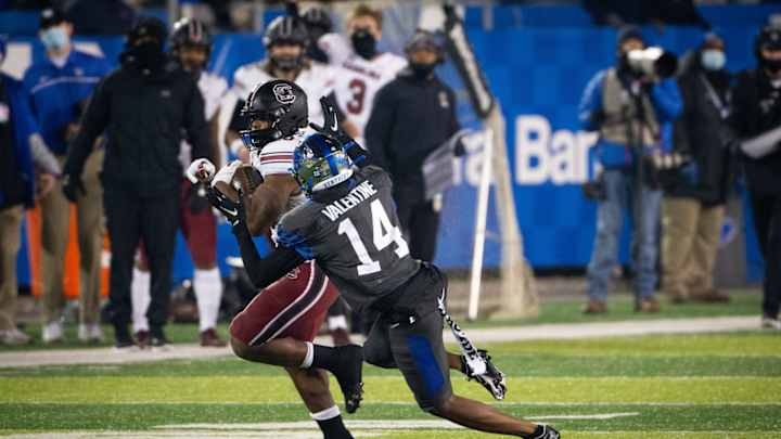 Veteran Defensive Back Carrington Valentine Talks Preseason Camp, More