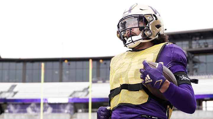 Grubb Gives RB Update and Praises Play of Sam Adams