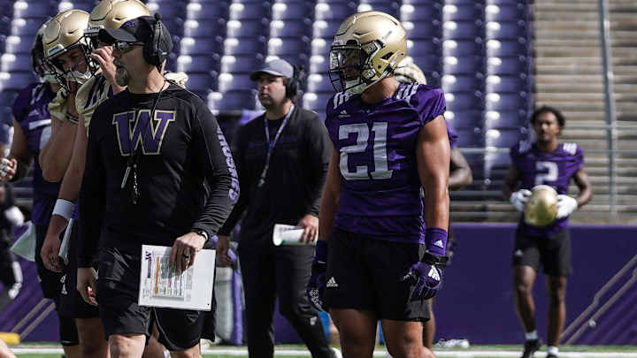 A Moment with New Husky RB Wayne Taulapapa