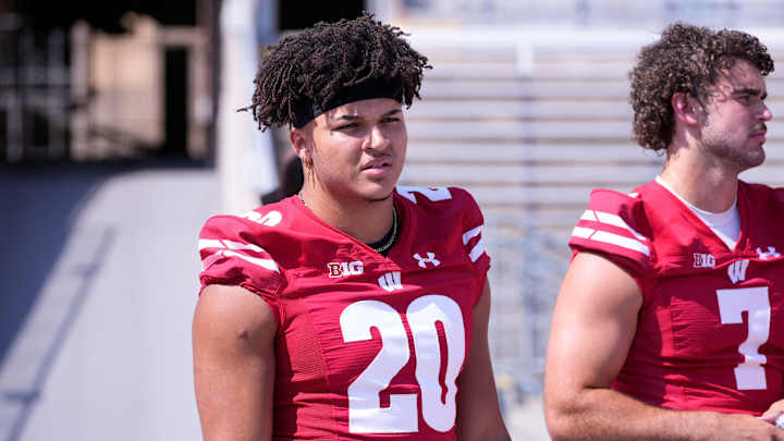 Wisconsin football: Chez Mellusi and Isaac Guerendo at full speed in fall camp Wisconsin football: Chez Mellusi and Isaac Guerendo at full speed in fall camp