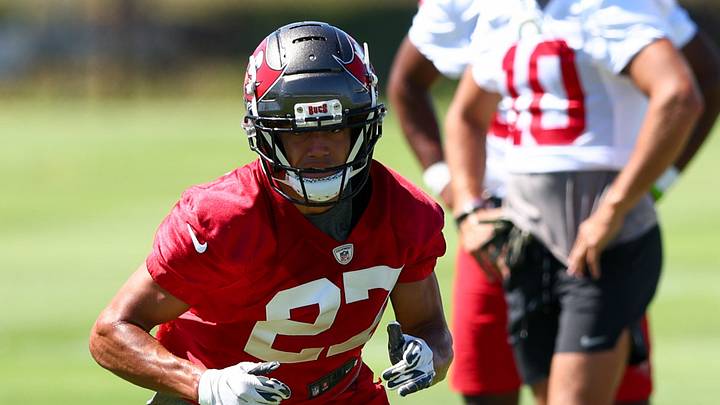 Buccaneers Rookie Corner Back Leaves Practice Early with Injury
