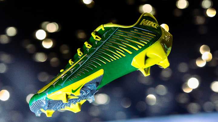 LOOK: Oregon Football Releases Cleats for Season Opener vs. Georgia Bulldogs LOOK: Oregon Football Releases Cleats for Season Opener vs. Georgia Bulldogs