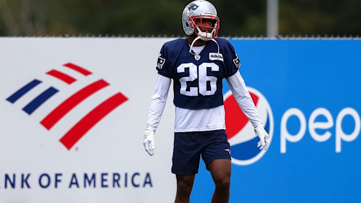 Patriots DB Wade Makes 2nd-Half Interception Against Panthers; Does He Make Roster?