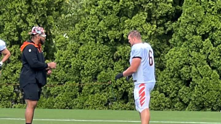 La'el Collins Offers Up Big Praise For Cordell Volson: 'Definitely One of the Great Rookies I've Been Around'