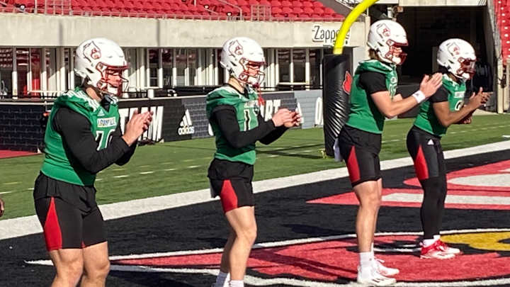 Louisville's Backup QB Spot Still Up for Grabs Following Fall Camp