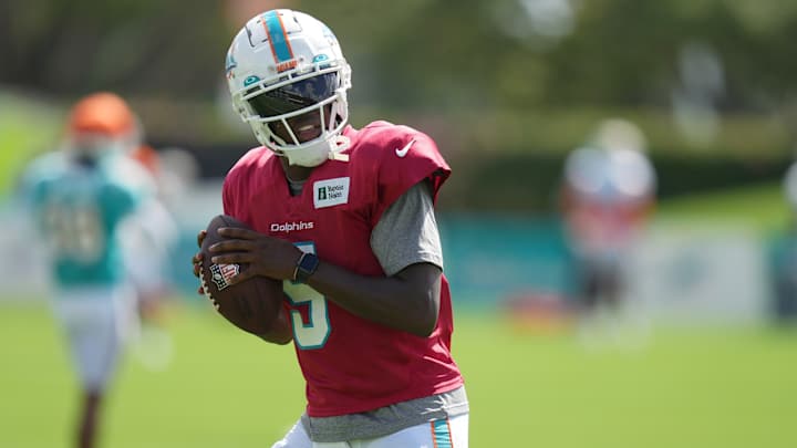Saturday Dolphins Mailbag: The Bills Game, the Little Dilemma, Trading Teddy, and More Saturday Dolphins Mailbag: The Bills Game, the Little Dilemma, Trading Teddy, and More