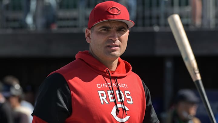 Joey Votto Sends Hilarious Tweet After Season-Ending Surgery