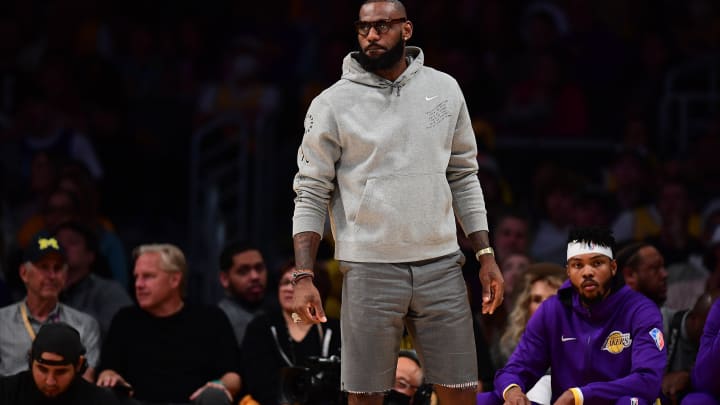 Lakers: LeBron James' 15-Year Old Son Bryce Receives First D-I Scholarship Offer Lakers: LeBron James' 15-Year Old Son Bryce Receives First D-I Scholarship Offer