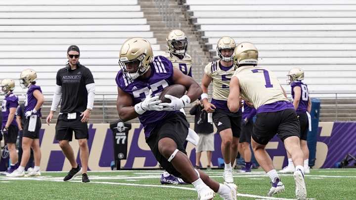 Running Back Aaron Dumas Enters The Transfer Portal