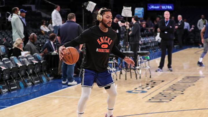 Could Rockets Trade For Derrick Rose Due To Veteran Leadership?