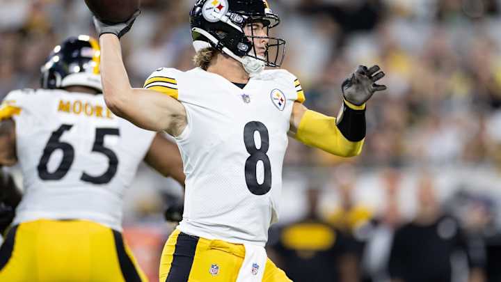 Kenny Pickett is Impressing Everyone in Steelers Locker Room Kenny Pickett is Impressing Everyone in Steelers Locker Room