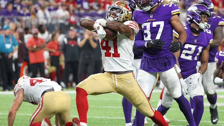 Why the 49ers Should Keep Jordan Mason Instead of Trey Sermon Why the 49ers Should Keep Jordan Mason Instead of Trey Sermon