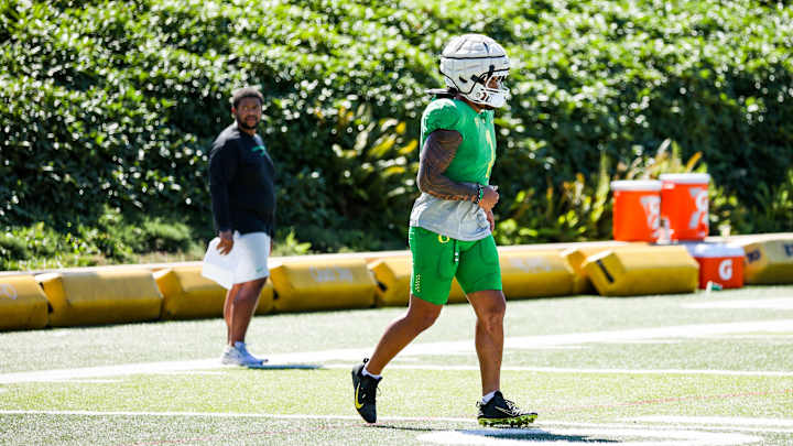 Oregon Linebacker Noah Sewell Named to AP Preseason All-American First Team