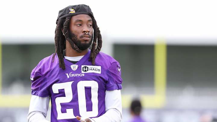 Vikings Waive Harrison Hand and Shaun Beyer, Move Two to Reserve/PUP List