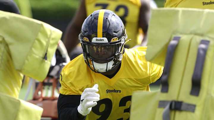 Steelers HC Mike Tomlin Compares Rookie Mark Robinson to Vince Williams