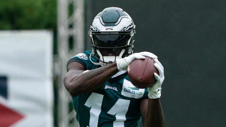 AJ Brown Reacts to Viral Clip of Tyreek Hill Roasting Eagles’ CB During Practice