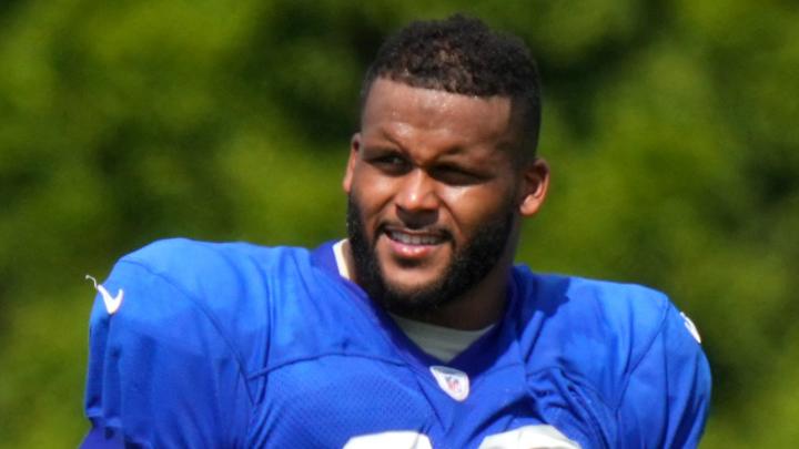 NFL Not Expected to Discipline Aaron Donald for Helmet Swing, per Report
