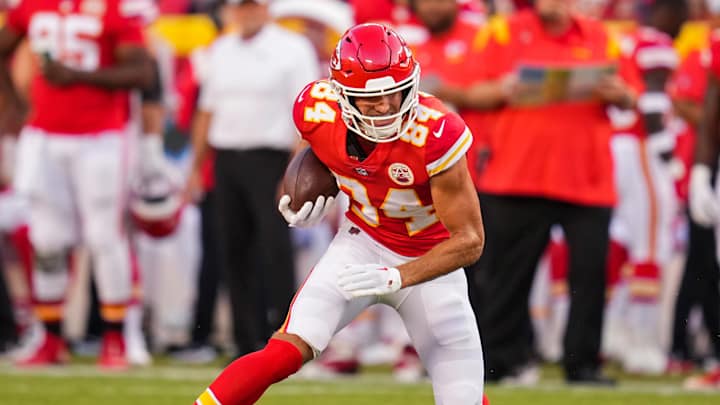 KC Chiefs’ Andy Reid Sheds New Light on Justin Watson’s Elbow Injury KC Chiefs’ Andy Reid Sheds New Light on Justin Watson’s Elbow Injury