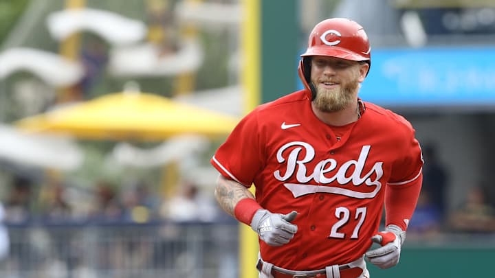 WATCH: Cincinnati Reds' Outfielder Jake Fraley Gets Into it with Phillies Fan