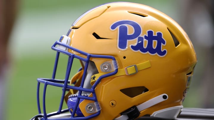 WR Gavin Thomson Earns Pitt Football Scholarship