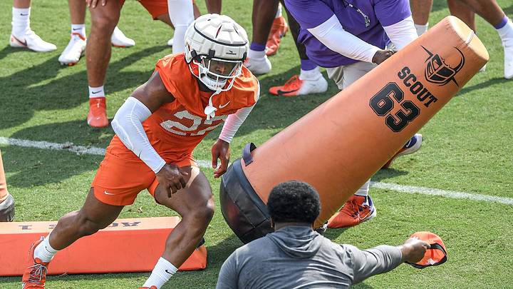 Goodwin's Ready to See 'Elite' Clemson LB Trenton Simpson Tackle Immense Potential