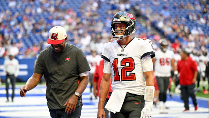 Tom Brady Looks Sharp in Return to Live Game Action Tom Brady Looks Sharp in Return to Live Game Action