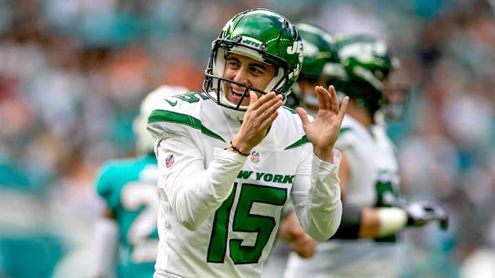 Free Agent Kicker Eddy Pineiro Visits Panthers