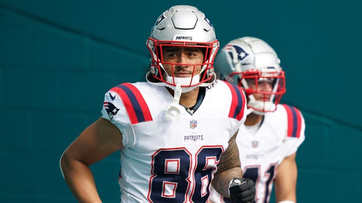 Hindsight 2020: Asiasi Another Patriots TE Bust Hindsight 2020: Asiasi Another Patriots TE Bust