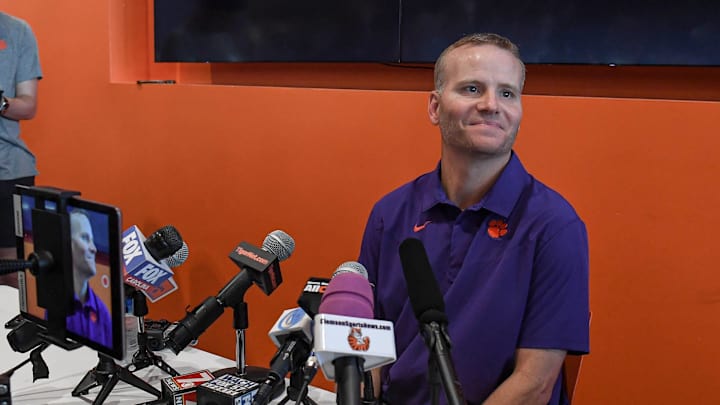 Clemson OC Brandon Streeter on Challenges of Facing Yellow Jackets Clemson OC Brandon Streeter on Challenges of Facing Yellow Jackets