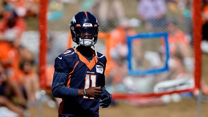Report: 49ers Poach QB Josh Johnson from Broncos' PS Report: 49ers Poach QB Josh Johnson from Broncos' PS