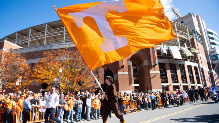 Watch: Vols Take Part in Vol Walk Ahead of Akron