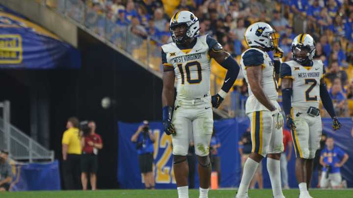 Bartlett Thrives on Scouting QB Tendencies