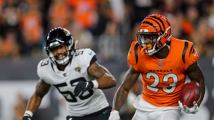 Broncos Sign CB Darius Phillips, Waive CB Essang Bassey